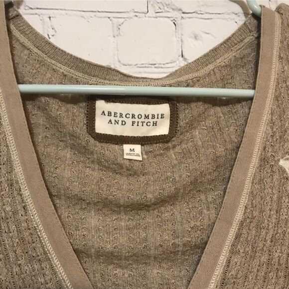 ABERCROMBIE TAN RIBBED KNIT TOP - Picture 4 of 5